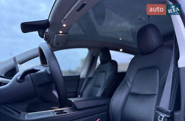 Внедорожник / Кроссовер Tesla Model Y 2021 в 