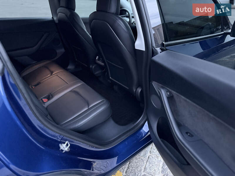 Позашляховик / Кросовер Tesla Model Y 2021 в Харкові