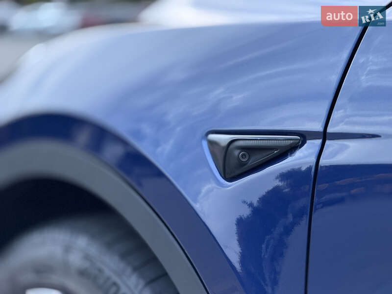 Позашляховик / Кросовер Tesla Model Y 2021 в Харкові