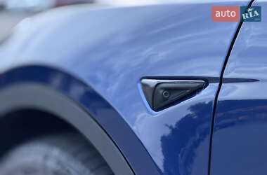 Внедорожник / Кроссовер Tesla Model Y 2021 в 
