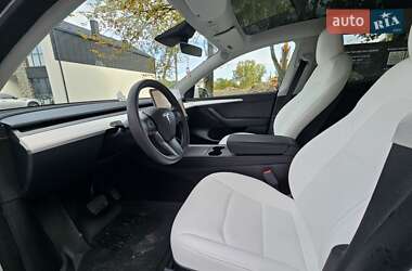 Позашляховик / Кросовер Tesla Model Y 2023 в 