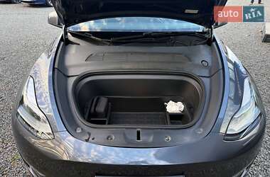Позашляховик / Кросовер Tesla Model Y 2023 в 