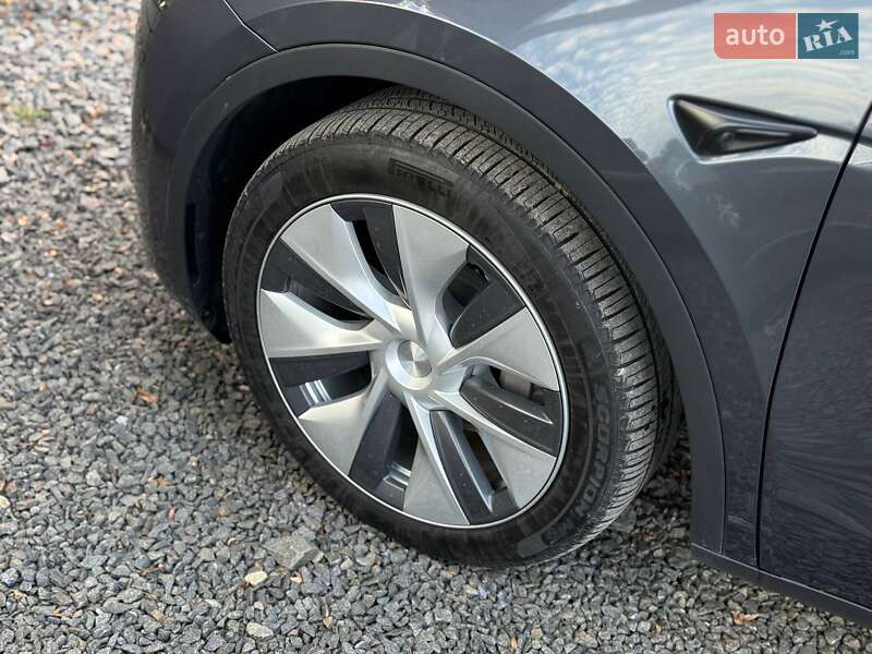 Позашляховик / Кросовер Tesla Model Y 2023 в Хмельницькому