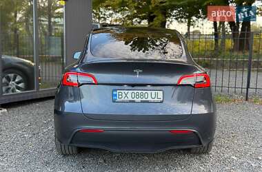 Позашляховик / Кросовер Tesla Model Y 2023 в 