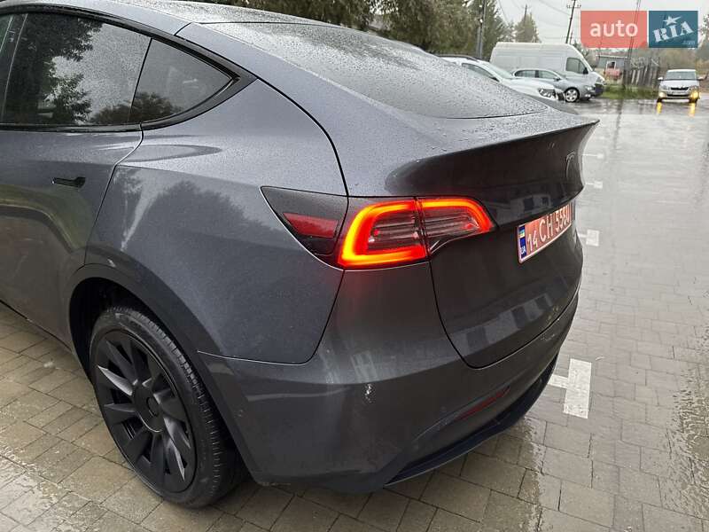 Внедорожник / Кроссовер Tesla Model Y 2022 в Львове