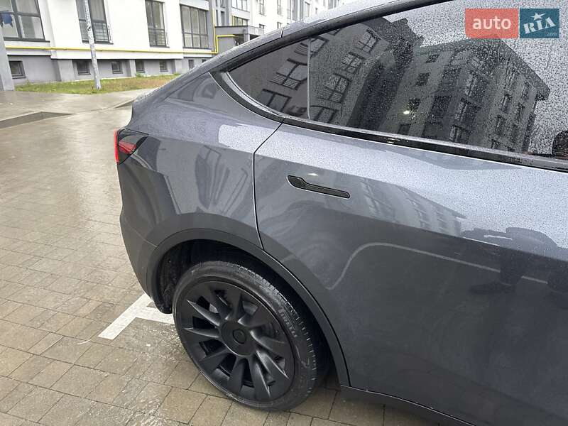 Внедорожник / Кроссовер Tesla Model Y 2022 в Львове