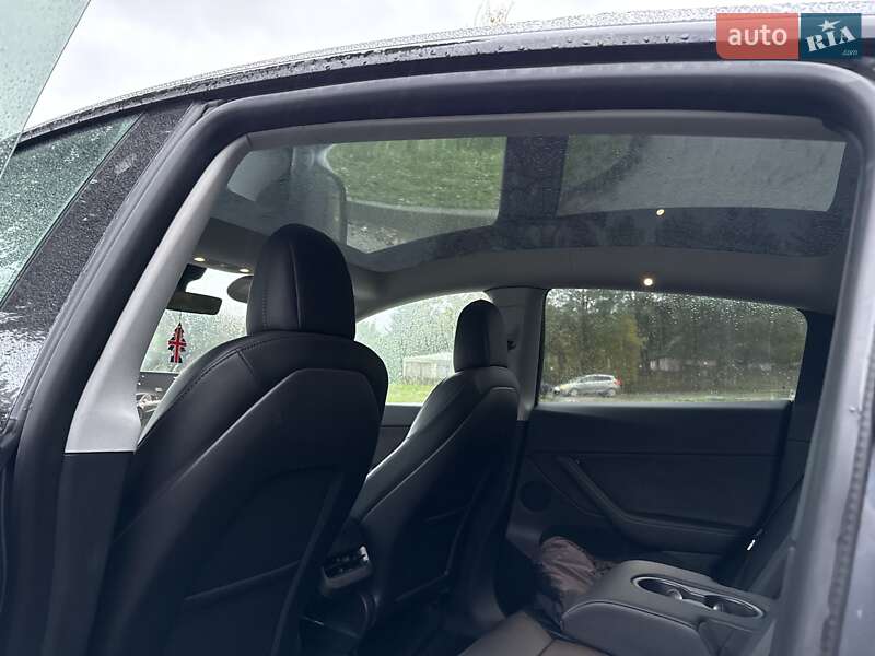 Внедорожник / Кроссовер Tesla Model Y 2022 в Львове
