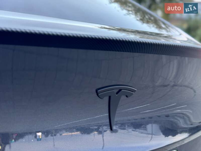 Позашляховик / Кросовер Tesla Model Y 2024 в Дніпрі