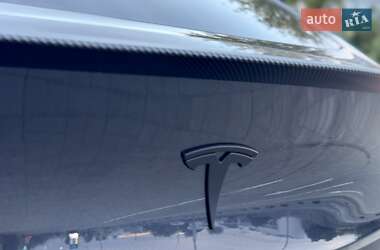 Позашляховик / Кросовер Tesla Model Y 2024 в 