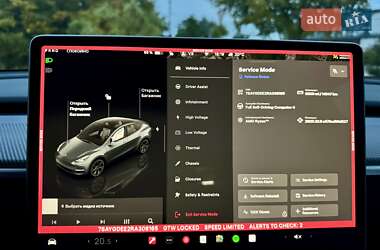 Позашляховик / Кросовер Tesla Model Y 2024 в 