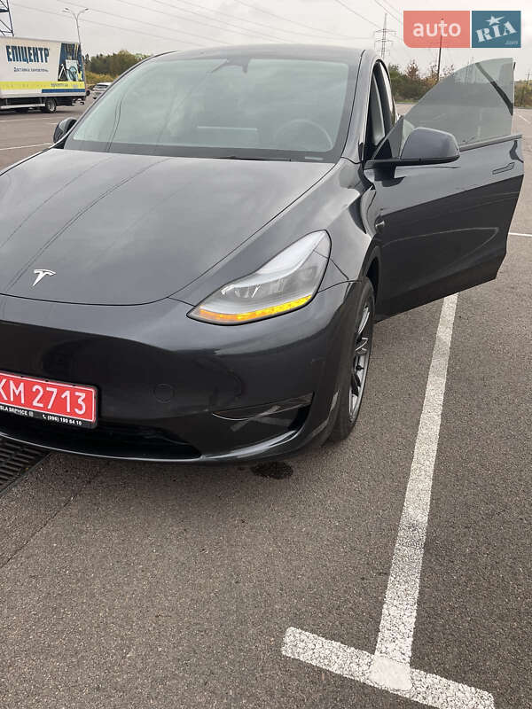 Позашляховик / Кросовер Tesla Model Y 2024 в Рівному