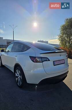 Внедорожник / Кроссовер Tesla Model Y 2023 в 