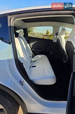 Внедорожник / Кроссовер Tesla Model Y 2023 в 