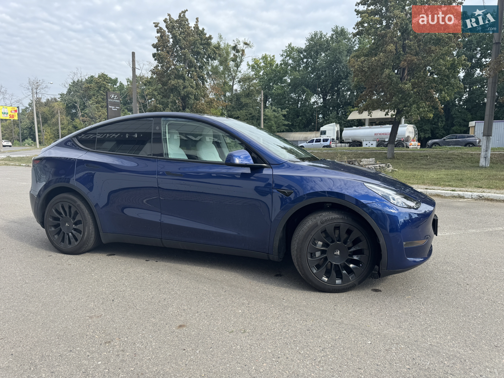 2023 Tesla Model Y - мініатюра 3