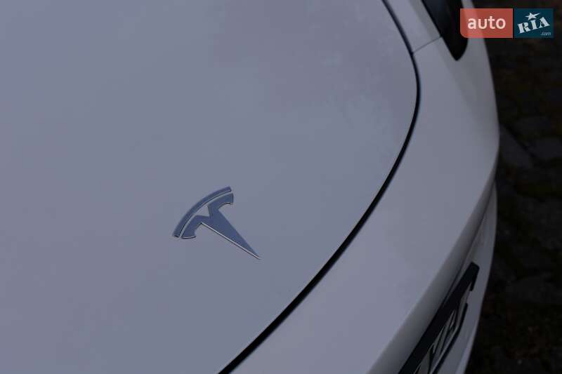 Внедорожник / Кроссовер Tesla Model Y 2021 в Чернигове