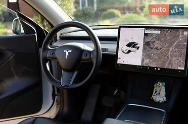 Внедорожник / Кроссовер Tesla Model Y 2021 в 