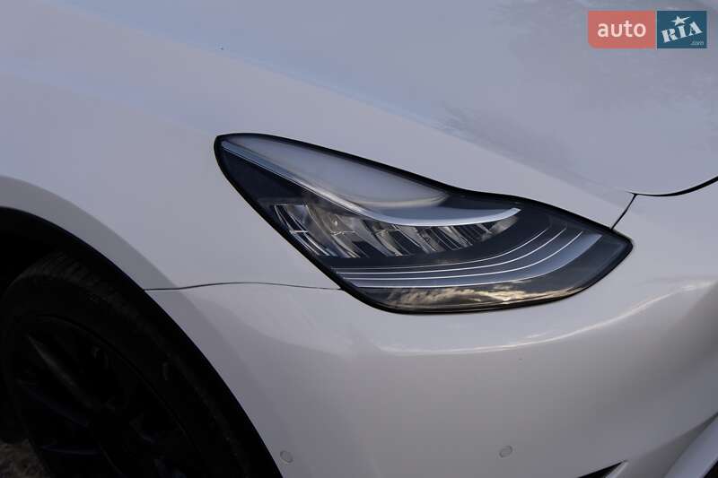 Внедорожник / Кроссовер Tesla Model Y 2021 в Чернигове