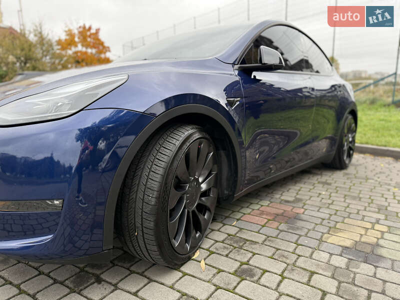 Позашляховик / Кросовер Tesla Model Y 2023 в Львові