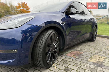 Позашляховик / Кросовер Tesla Model Y 2023 в 