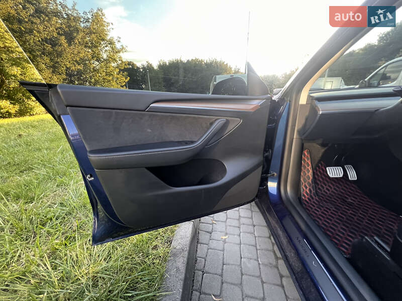 Позашляховик / Кросовер Tesla Model Y 2023 в Львові