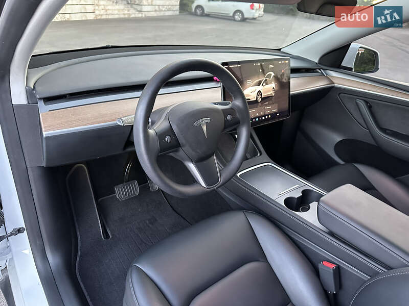 Внедорожник / Кроссовер Tesla Model Y 2023 в Тернополе фото 35 Внедорожник / Кроссовер Tesla Model Y 2023 в Тернополе