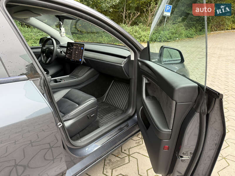 Внедорожник / Кроссовер Tesla Model Y 2023 в Тернополе фото 13 Внедорожник / Кроссовер Tesla Model Y 2023 в Тернополе