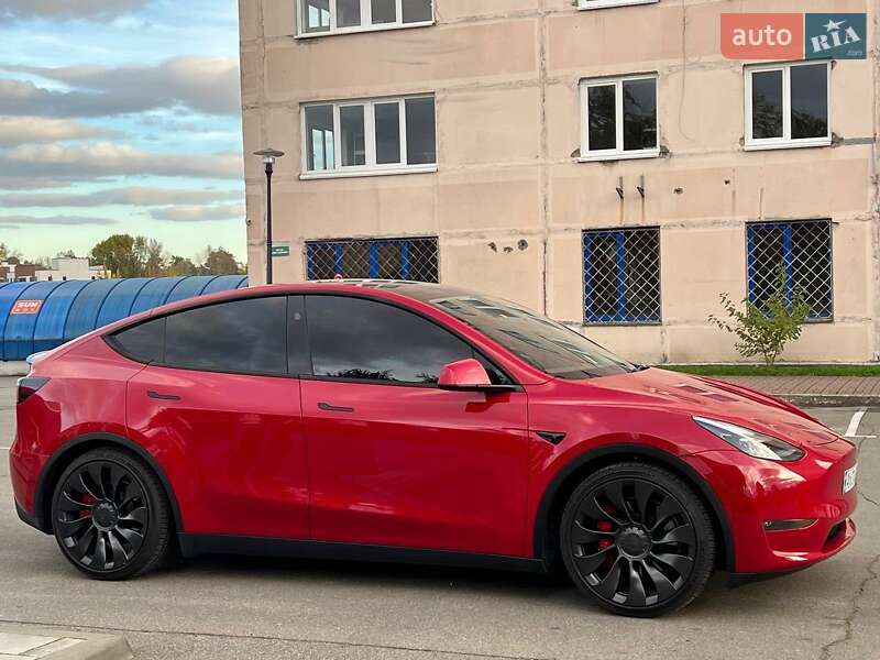 Внедорожник / Кроссовер Tesla Model Y 2023 в Киеве