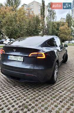 Внедорожник / Кроссовер Tesla Model Y 2024 в 