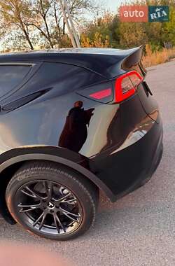 Внедорожник / Кроссовер Tesla Model Y 2024 в 