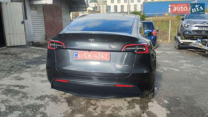 Позашляховик / Кросовер Tesla Model Y 2024 в Тернополі фото 11 Позашляховик / Кросовер Tesla Model Y 2024 в Тернополі