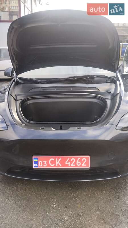 Позашляховик / Кросовер Tesla Model Y 2024 в Тернополі фото 16 Позашляховик / Кросовер Tesla Model Y 2024 в Тернополі