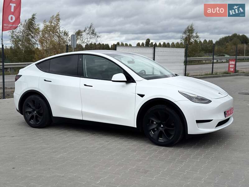 Позашляховик / Кросовер Tesla Model Y 2024 в Ірпені