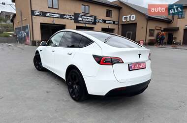 Позашляховик / Кросовер Tesla Model Y 2024 в 