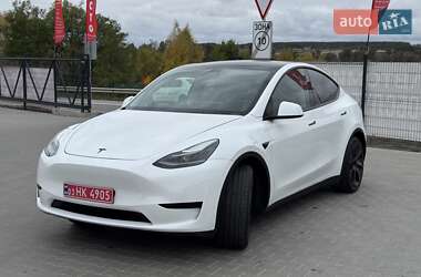 Позашляховик / Кросовер Tesla Model Y 2024 в 