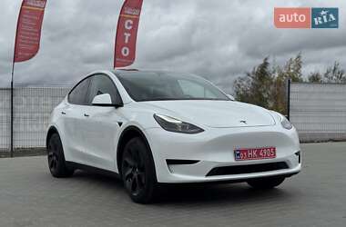 Позашляховик / Кросовер Tesla Model Y 2024 в 