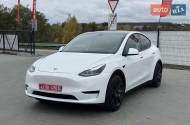 Позашляховик / Кросовер Tesla Model Y 2024 в 