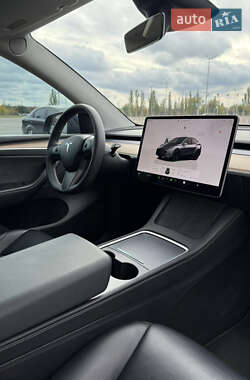 Внедорожник / Кроссовер Tesla Model Y 2023 в 