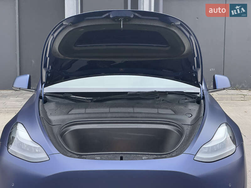 Позашляховик / Кросовер Tesla Model Y 2021 в Києві