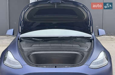 Внедорожник / Кроссовер Tesla Model Y 2021 в 