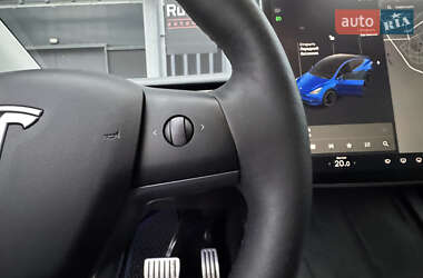 Внедорожник / Кроссовер Tesla Model Y 2021 в 