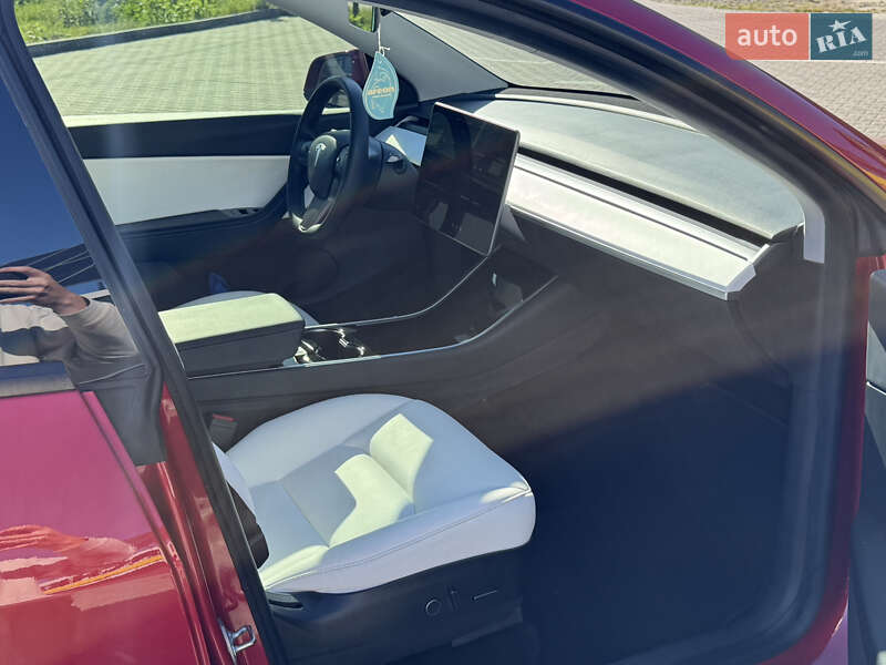 Позашляховик / Кросовер Tesla Model Y 2020 в Києві