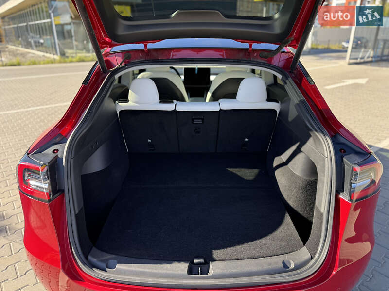 Позашляховик / Кросовер Tesla Model Y 2020 в Києві