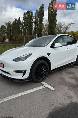 Позашляховик / Кросовер Tesla Model Y 2022 в Києві