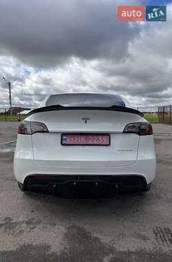Внедорожник / Кроссовер Tesla Model Y 2022 в 