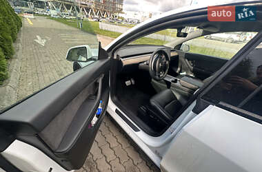 Позашляховик / Кросовер Tesla Model Y 2022 в  фото 14 Позашляховик / Кросовер Tesla Model Y 2022 в