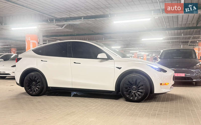 Позашляховик / Кросовер Tesla Model Y 2023 в Києві