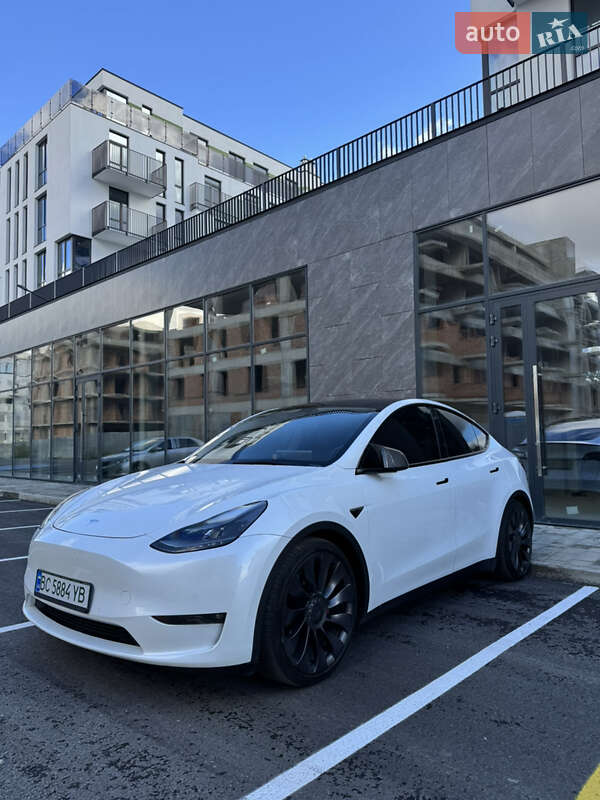 Позашляховик / Кросовер Tesla Model Y 2021 в Львові фото 4 Позашляховик / Кросовер Tesla Model Y 2021 в Львові