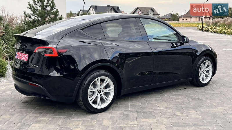 Внедорожник / Кроссовер Tesla Model Y 2023 в Луцке