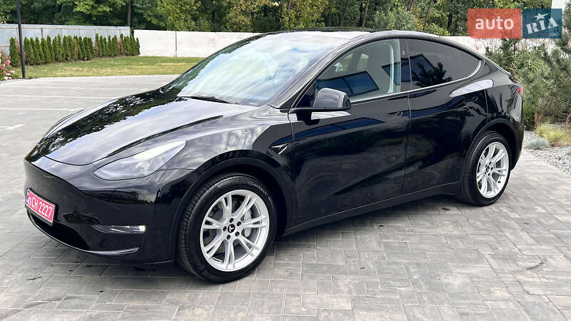 Внедорожник / Кроссовер Tesla Model Y 2023 в Луцке