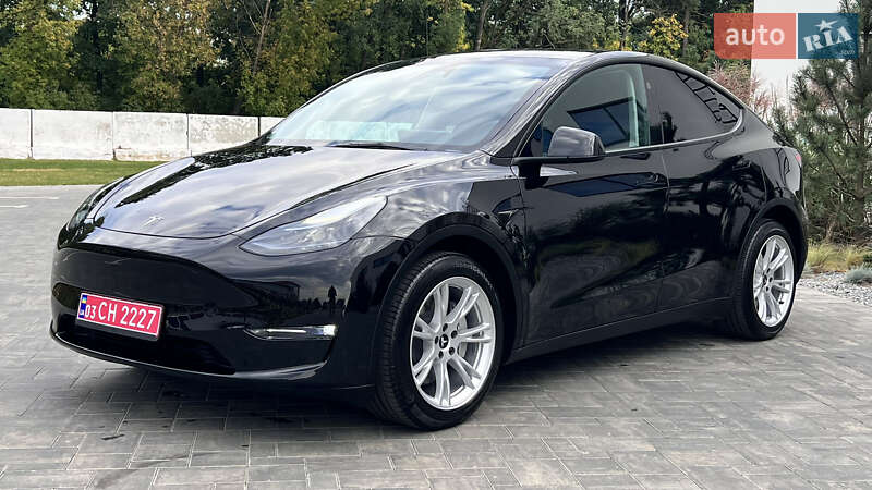 Внедорожник / Кроссовер Tesla Model Y 2023 в Луцке